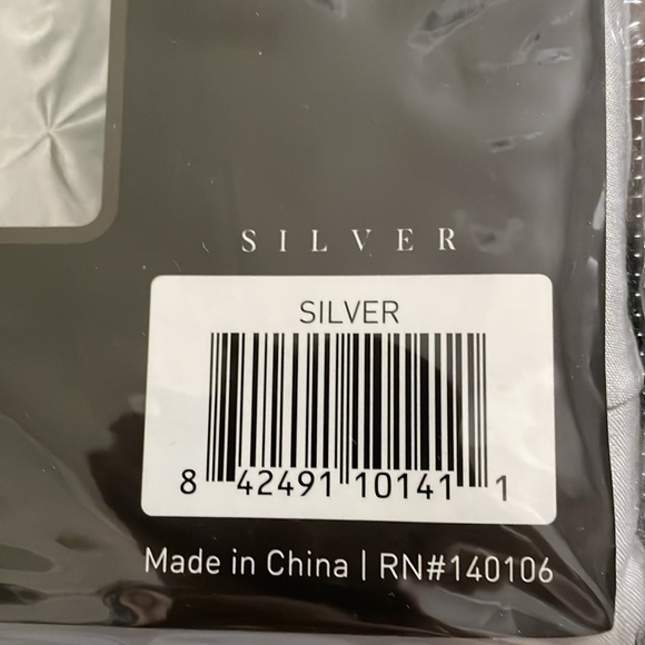 New in Box Sweet Home Collection 3 Piece King Duvet Set Pinch Pleat Silver - Picture 9 of 9